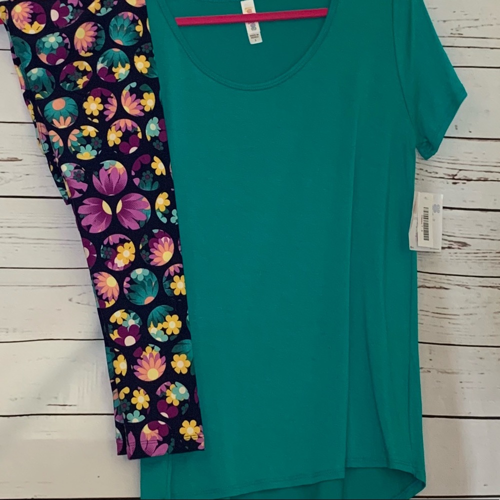 LuLaRoe Classic T and One Size Leggings